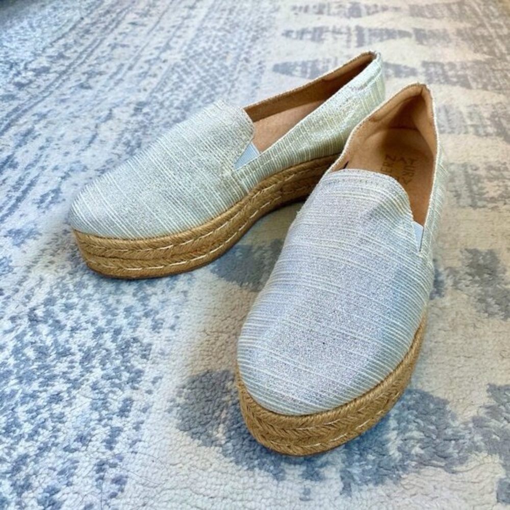 Naturalizer Silver Flatform Espadrilles